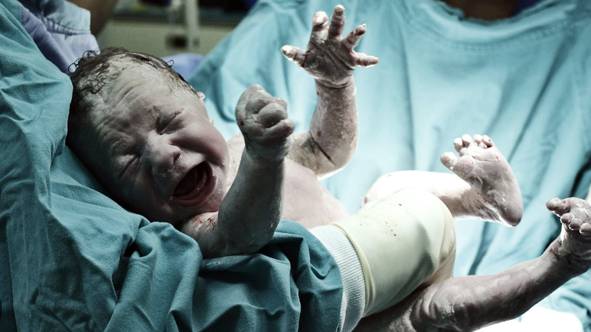 Une mère a eu toute une surprise en voyant son nouveau-né recouvert de cheveux