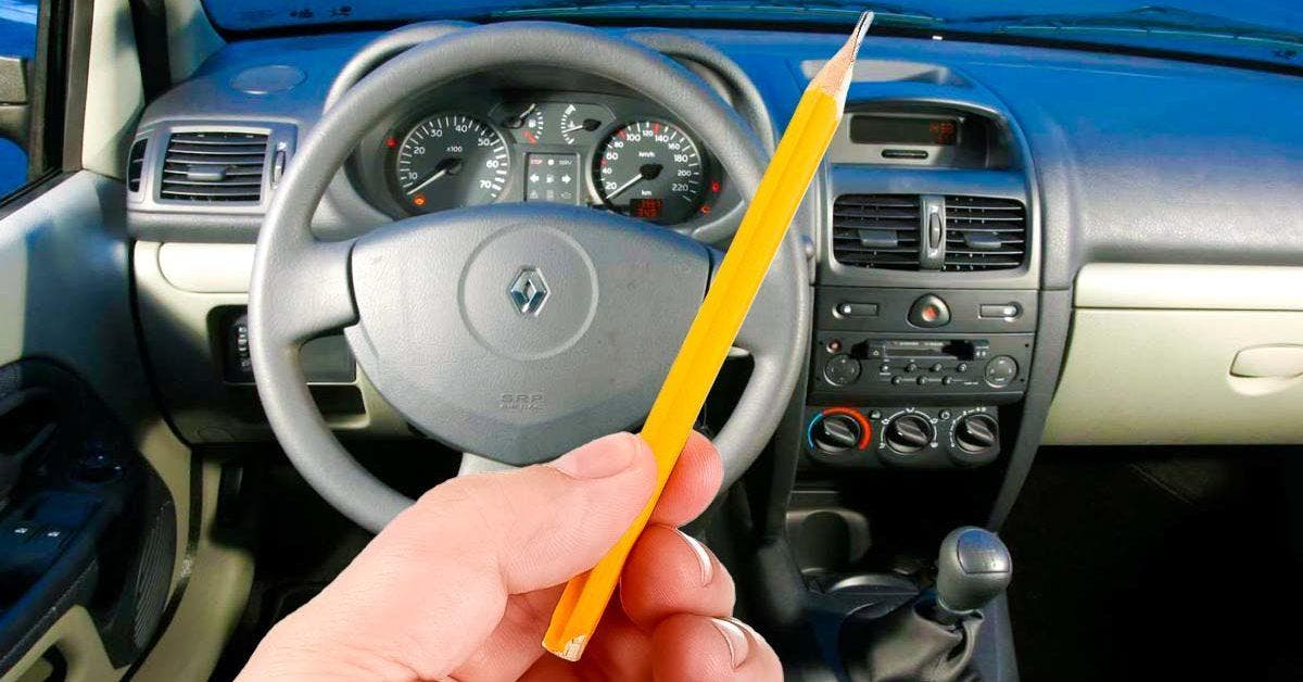 Pourquoi est-il conseillé de toujours avoir un crayon dans la voiture ?
