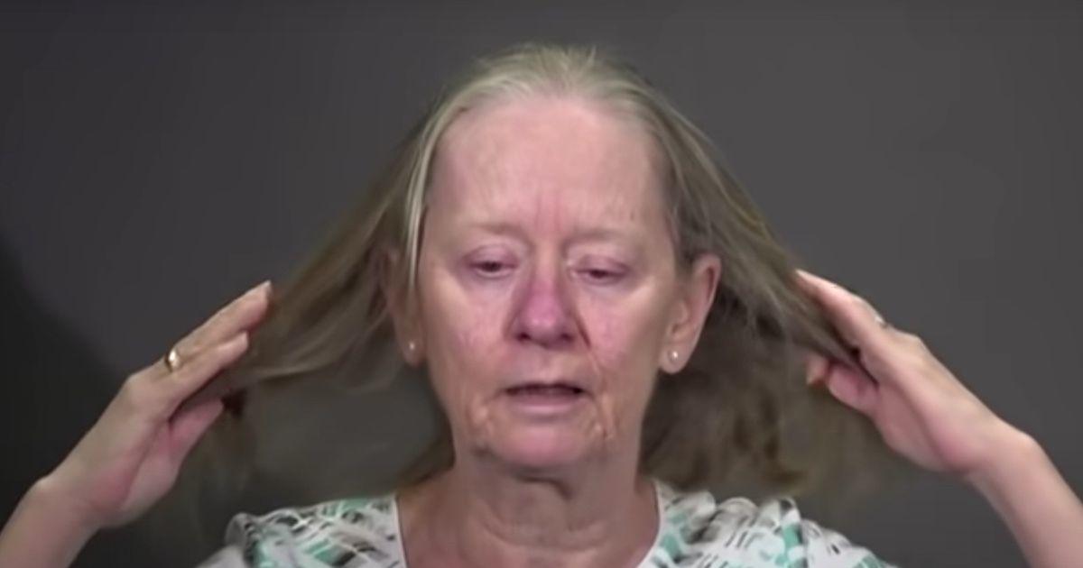 Une femme de 70 ans se débarrasse de ses longs cheveux pour afficher un look de 40 ans.