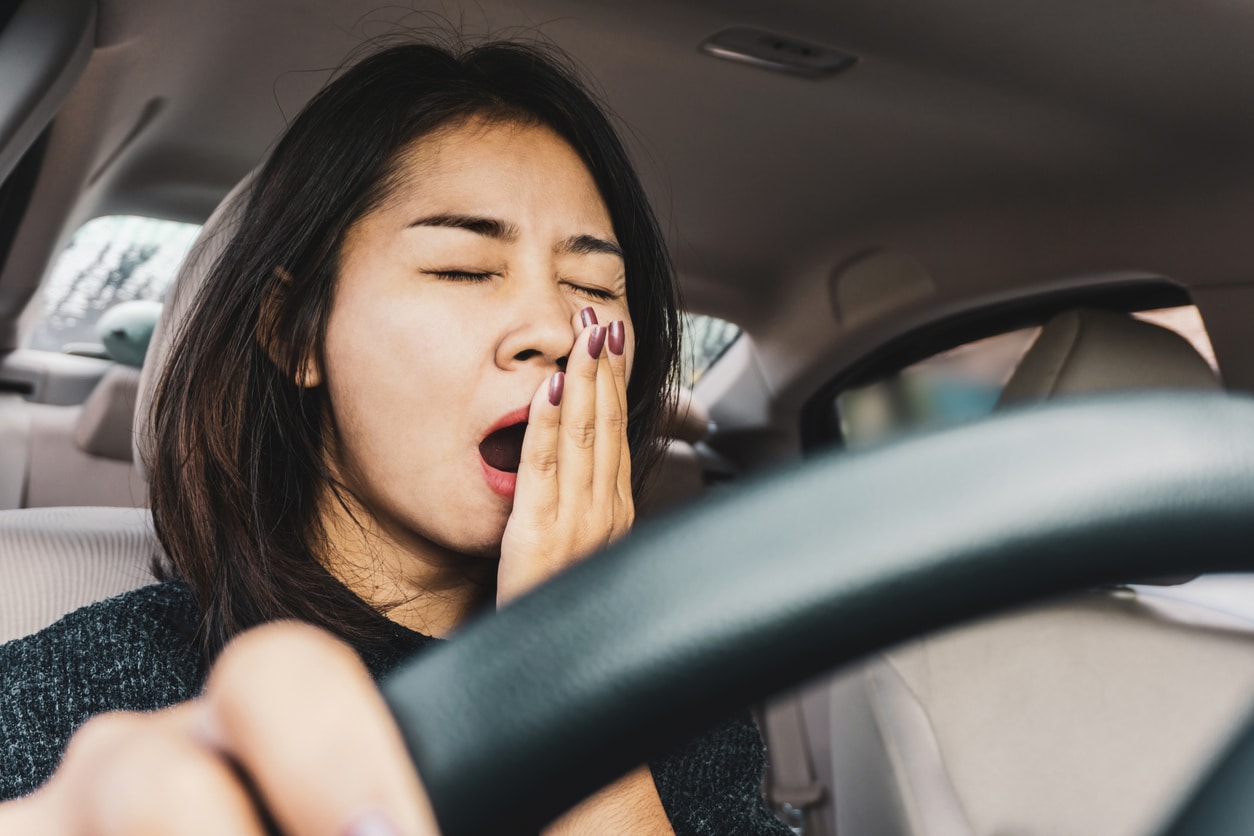 Conduire fatigué est aussi dangereux que conduire sous l’effet de l’alcool