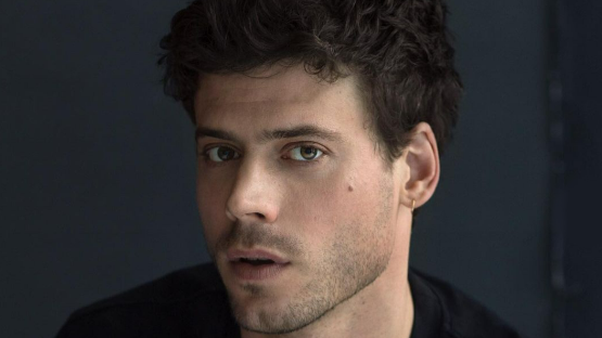 François Arnaud dévoile son amoureux avec qui il est en couple depuis plus d’un an