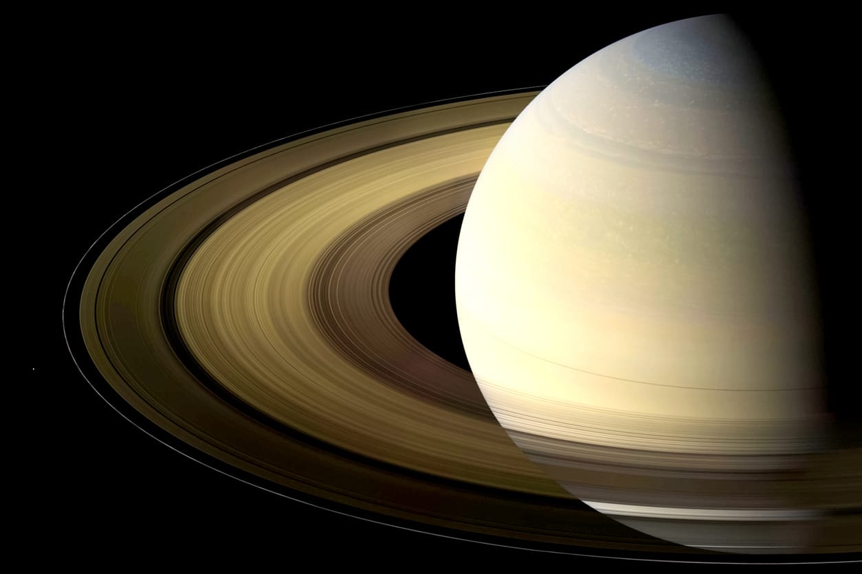 Une étude donne un âge définitif aux anneaux de Saturne