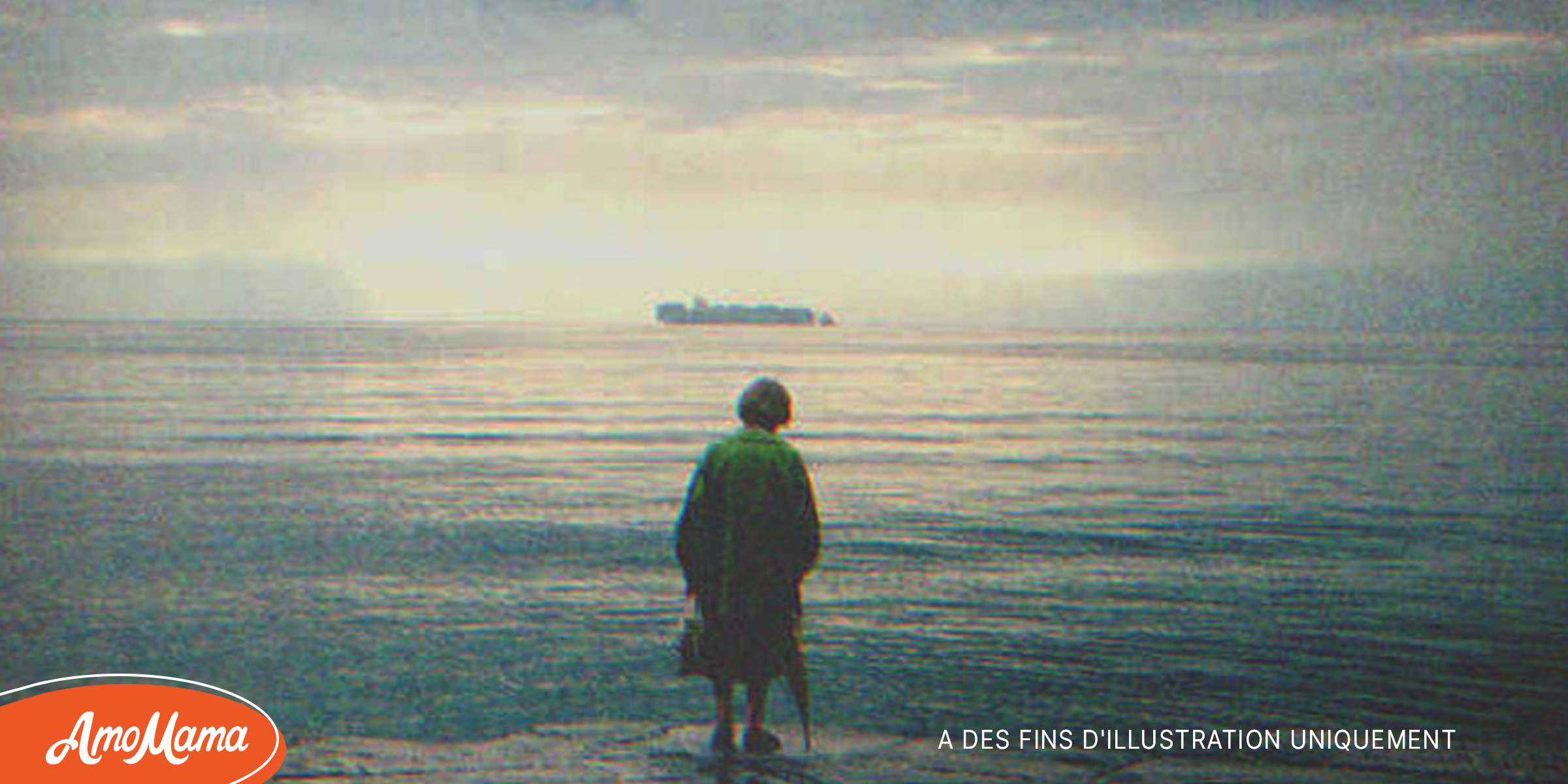 Une femme âgée qui attend chaque jour au bord de la mer pendant 11 ans aperçoit un jour un navire et dit : “Il est de retour” – Histoire du jour
