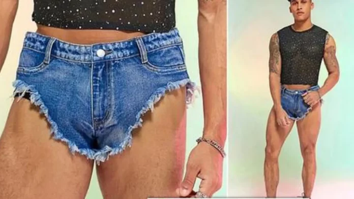 De minuscules shorts en jeans pour hommes font grandement réagir les internautes